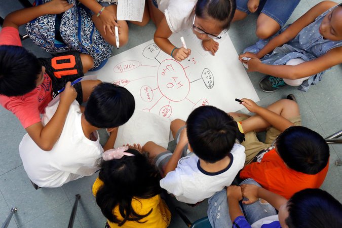 Fourth graders in the Korean dual-language program at Cahuenga. CreditIvan Kashinsky for The New York Times 